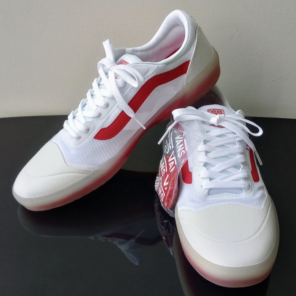 Vans Men's Ave Sport Leather / Mesh Low Top Sneaker in Cool Looking - Picture 11 of 13